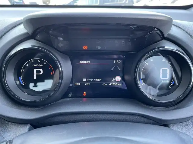 トヨタ ヤリス Z 佐賀県 2022(令4)年 4.6万km ホワイトパールクリスタルシャイン /ワンオーナー//純正ディスプレーオーディオ//USB/Bluetooth//AppleCarPlay//バックカメラ//ETC//前後ドライブレコーダー//シートヒーター//スマートキー//アジャスタブルデッキボード//買物アシストシート//シートバックポケット//シートアンダートレイ//LEDヘッドライト//トヨタセーフティーセンス(衝突回避支援パッケージ)/　プリクラッシュセーフティ/　レーントレーシングアシスト/　レーダークルーズコントロール/　オートマチックハイビーム/　ロードサインアシスト/　セカンダリーコリジョンブレーキ/　先行車発進告知機能/　インテリジェントクリアランスソナー/　ブラインドスポットモニター/　リアクロストラフィックアラート/　パーキングサポートブレーキ//ヒーター付きドアミラー//保証書//取扱説明書