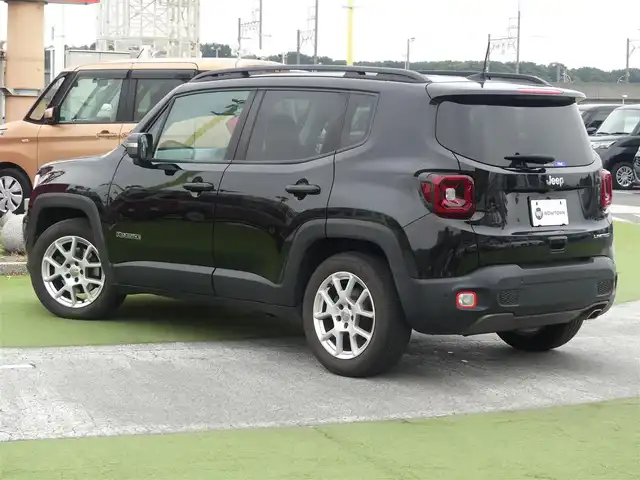 クライスラー・ジープ ジープ レネゲード リミテッド 千葉県 2020(令2)年 3.3万km 黒 前面衝突警報/レーンセンス/ブラインドスポットモニター/アダプティブクルーズコントロール/ブラックレザーシート/前席パワーシート/シートヒーター/純正ナビ/バックカメラ/【Bluetooth接続】/バックカメラ/ドライブレコーダー/革巻きステアリング/ETC/LEDヘッドライト/フォグライト/ウインカーミラー/リアコーナーセンサー/純正17インチアルミホイル/サイド/カーテンエアバッグ/スマートキー