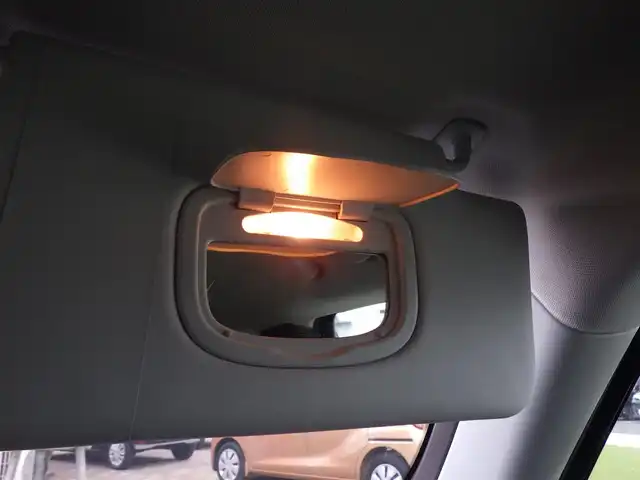 クライスラー・ジープ ジープ レネゲード リミテッド 千葉県 2020(令2)年 3.3万km 黒 前面衝突警報/レーンセンス/ブラインドスポットモニター/アダプティブクルーズコントロール/ブラックレザーシート/前席パワーシート/シートヒーター/純正ナビ/バックカメラ/【Bluetooth接続】/バックカメラ/ドライブレコーダー/革巻きステアリング/ETC/LEDヘッドライト/フォグライト/ウインカーミラー/リアコーナーセンサー/純正17インチアルミホイル/サイド/カーテンエアバッグ/スマートキー