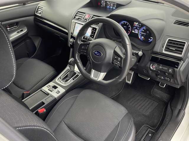 スバル レヴォーグ 1．6GT－S アイサイト 鹿児島県 2016(平28)年 7.5万km クリスタルホワイトP 純正SDナビ/(BT/CD/DVD/AM/FM/フルセグTV)/アイサイト/ブラインドスポットモニター/パドルシフト/アイドリングストップ/レーダークルーズコントロール/HDMI/ステアリングスイッチ/ETC/運転席パワーシート/レーンキープアシスト/純正18インチアルミホイール/ダウンヒルアシストコントロール/ターボ/保証書