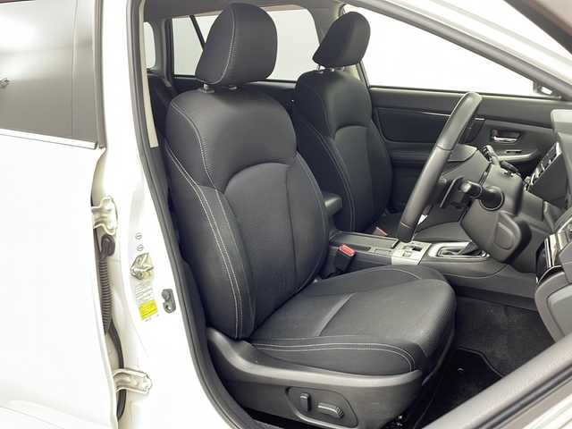 スバル レヴォーグ 1．6GT－S アイサイト 鹿児島県 2016(平28)年 7.5万km クリスタルホワイトP 純正SDナビ/(BT/CD/DVD/AM/FM/フルセグTV)/アイサイト/ブラインドスポットモニター/パドルシフト/アイドリングストップ/レーダークルーズコントロール/HDMI/ステアリングスイッチ/ETC/運転席パワーシート/レーンキープアシスト/純正18インチアルミホイール/ダウンヒルアシストコントロール/ターボ/保証書