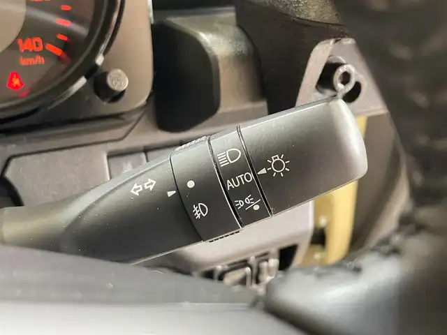 スズキ ジムニー XC 岩手県 2022(令4)年 3.9万km シフォンアイボリーM ４WD/ターボ/衝突被害軽減システム/ダウンヒルアシスト/レーンアシスト/横滑り防止装置/アイドリングストップ/純正ディスプレイオーディオ/背面タイヤ/オートエアコン/シートヒーター/エンジンスターター/LEDヘッドライト