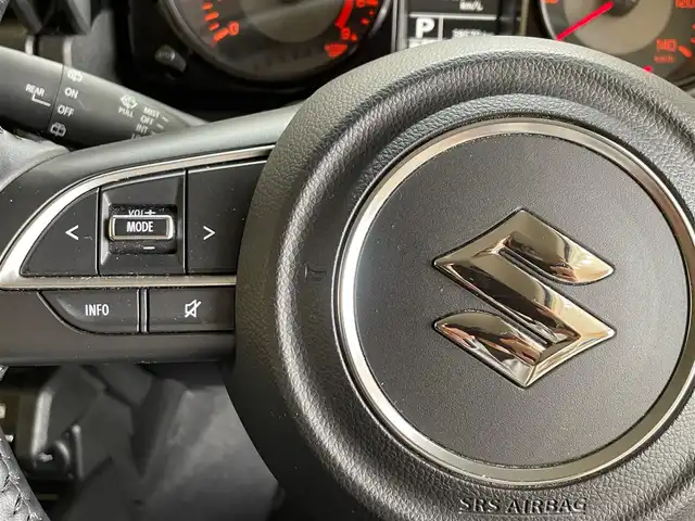 スズキ ジムニー XC 岩手県 2022(令4)年 3.9万km シフォンアイボリーM ４WD/ターボ/衝突被害軽減システム/ダウンヒルアシスト/レーンアシスト/横滑り防止装置/アイドリングストップ/純正ディスプレイオーディオ/背面タイヤ/オートエアコン/シートヒーター/エンジンスターター/LEDヘッドライト