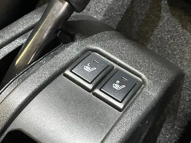 スズキ ジムニー XC 岩手県 2022(令4)年 3.9万km シフォンアイボリーM ４WD/ターボ/衝突被害軽減システム/ダウンヒルアシスト/レーンアシスト/横滑り防止装置/アイドリングストップ/純正ディスプレイオーディオ/背面タイヤ/オートエアコン/シートヒーター/エンジンスターター/LEDヘッドライト