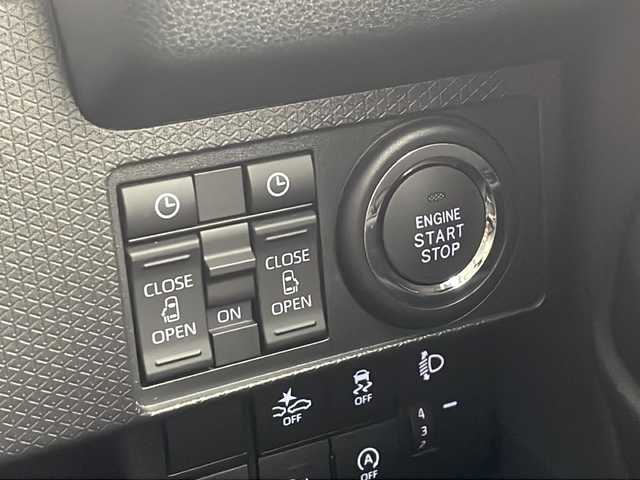 ダイハツ タント ファンクロス 愛知県 2022(令4)年 1.3万km レイクブルーメタリック 純正ナビ/・Bluetooth/・CD/DVD/・フルセグテレビ/・SD音楽録音/バックカメラ/シートヒーター/両側パワースライドドア/衝突軽減ブレーキ/レーンキープアシスト/オートマチックハイビーム/前後コーナーセンサー/前後ドライブレコーダー/LEDヘッドライト
