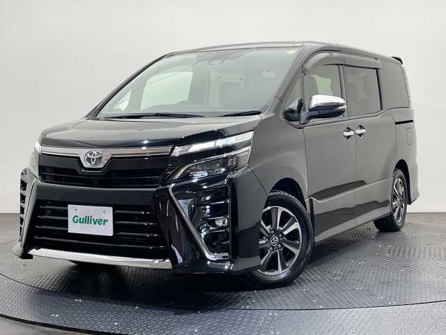 トヨタ ヴォクシー ZS 煌Ⅲ 愛媛県 2021(令3)年 4.5万km ブラック アルパイン11型ナビゲーション/Bluetooth/フルセグテレビ/USB/アルパインフリップダウンモニター/バックカメラ /両側パワースライドドア/ビルドインETC/衝突被害軽減ブレーキ/レーンキープアシスト/クルーズコントロール/前後コーナーセンサー/LEDヘッドライト/スマートキー