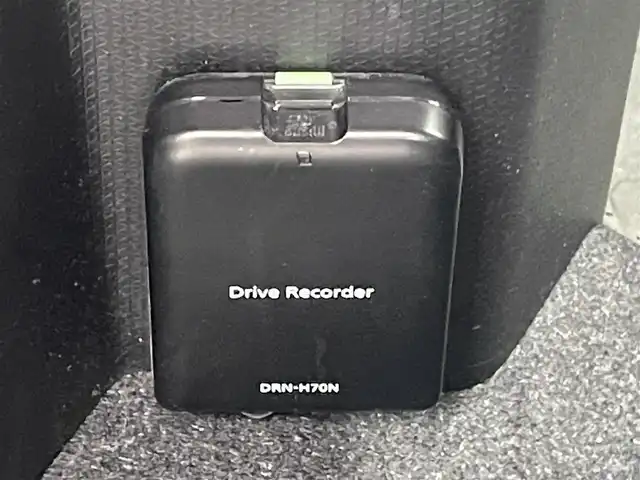 ダイハツ タント カスタム RS 山梨県 2019(令1)年 11.5万km ブラックマイカメタリック/レーザーブルークリスタルシャイン 2トーン (株)IDOMが運営する【じしゃロン甲府店】の自社ローン専用車両になります。こちらは現金またはオートローンご利用時の価格です。自社ローンご希望の方は別途その旨お申付け下さい/ターボ/衝突被害軽減システム/レーンキープアシスト/レーダークルーズコントロール/ハーフレザーシート/両側パワースライドドア/全方位カメラ/スマートキー２個/純正ワイドＳＤナビ・フルセグＴＶ/ＣＤ・ＤＶＤ・ＢＴ・ｉｐｏｄ接続可能/ＥＴＣ/純正ドライブレコーダー（DRN-H70W）/ＬＥＤオートライト/取扱説明書