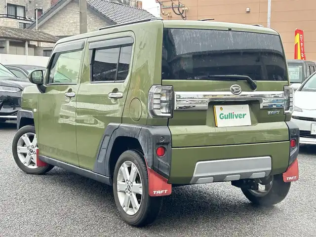 ダイハツ タフト G ターボ クロムベンチャー 大分県 2022(令4)年 0.8万km フォレストカーキメタリック 〇ワンオーナー/〇スカイルーフ/〇純正ディスプレイオーディオ/　ラジオ・フルセグ・USB・BT/〇バックカメラ/〇ETC/〇ドライブレコーダー/〇ACC/〇アイドリングストップ/〇横滑り防止/〇電動格納ミラー/〇ステアリングスイッチ/〇革巻きステアリング/〇前席シートヒーター/〇フロアマット/〇ドアバイザー/〇リア5面スモークフィルム/〇スマートキー/〇エンジンプッシュスタート/〇社外レーダー/〇純正LEDヘッドライト/〇純正フォグランプ/〇純正15インチアルミホイール/〇保証書/〇取扱説明書/〇スペアキー
