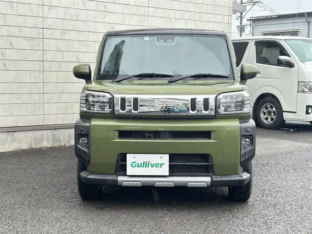 ダイハツ タフト G ターボ クロムベンチャー 大分県 2022(令4)年 0.8万km フォレストカーキメタリック 〇ワンオーナー/〇スカイルーフ/〇純正ディスプレイオーディオ/　ラジオ・フルセグ・USB・BT/〇バックカメラ/〇ETC/〇ドライブレコーダー/〇ACC/〇アイドリングストップ/〇横滑り防止/〇電動格納ミラー/〇ステアリングスイッチ/〇革巻きステアリング/〇前席シートヒーター/〇フロアマット/〇ドアバイザー/〇リア5面スモークフィルム/〇スマートキー/〇エンジンプッシュスタート/〇社外レーダー/〇純正LEDヘッドライト/〇純正フォグランプ/〇純正15インチアルミホイール/〇保証書/〇取扱説明書/〇スペアキー