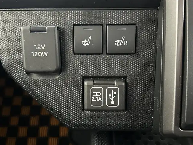 ダイハツ タフト G ターボ クロムベンチャー 大分県 2022(令4)年 0.8万km フォレストカーキメタリック 〇ワンオーナー/〇スカイルーフ/〇純正ディスプレイオーディオ/　ラジオ・フルセグ・USB・BT/〇バックカメラ/〇ETC/〇ドライブレコーダー/〇ACC/〇アイドリングストップ/〇横滑り防止/〇電動格納ミラー/〇ステアリングスイッチ/〇革巻きステアリング/〇前席シートヒーター/〇フロアマット/〇ドアバイザー/〇リア5面スモークフィルム/〇スマートキー/〇エンジンプッシュスタート/〇社外レーダー/〇純正LEDヘッドライト/〇純正フォグランプ/〇純正15インチアルミホイール/〇保証書/〇取扱説明書/〇スペアキー