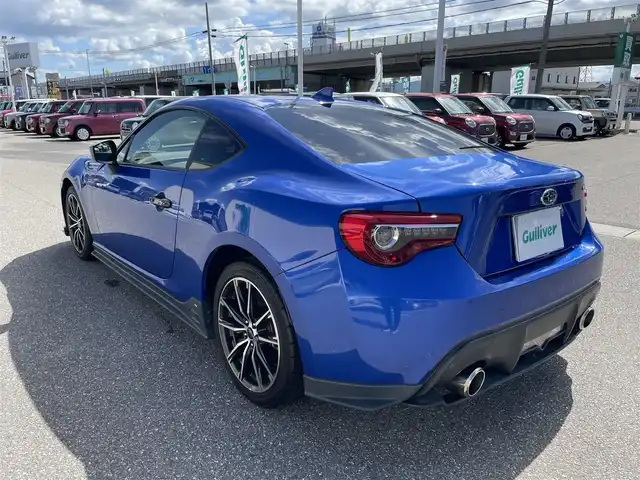 スバル ＢＲＺ S 石川県 2019(平31)年 5万km WRブルーパール ダイアトーンナビ/フルセグTV/バックカメラ/STiスポイラー/スマートキー/プッシュスタート/ハーフレザーシート/シートヒーター/クルーズコントロール/純正アルミホイール/電動ミラー/2本出しマフラー/LEDヘッドライト/ETC/保証書