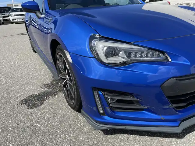 スバル ＢＲＺ S 石川県 2019(平31)年 5万km WRブルーパール ダイアトーンナビ/フルセグTV/バックカメラ/STiスポイラー/スマートキー/プッシュスタート/ハーフレザーシート/シートヒーター/クルーズコントロール/純正アルミホイール/電動ミラー/2本出しマフラー/LEDヘッドライト/ETC/保証書