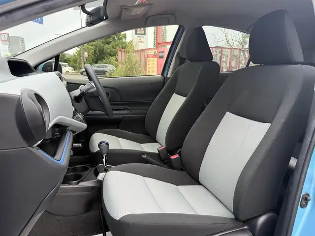 トヨタ アクア S 香川県 2013(平25)年 12.4万km クールソーダメタリック 純正SDナビ/CD/Bluetooth/ワンセグ/バックカメラ/スマートキー/プッシュスタート/前席シートヒーター/純正マット/ETC