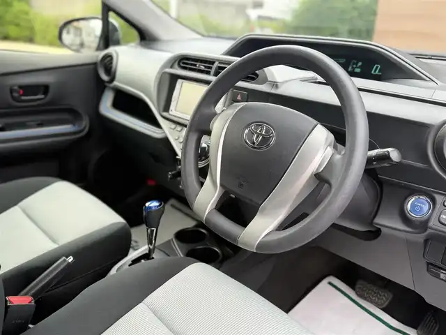 トヨタ アクア S 香川県 2013(平25)年 12.4万km クールソーダメタリック 純正SDナビ/CD/Bluetooth/ワンセグ/バックカメラ/スマートキー/プッシュスタート/前席シートヒーター/純正マット/ETC