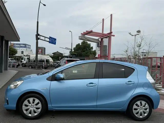 トヨタ アクア S 香川県 2013(平25)年 12.4万km クールソーダメタリック 純正SDナビ/CD/Bluetooth/ワンセグ/バックカメラ/スマートキー/プッシュスタート/前席シートヒーター/純正マット/ETC