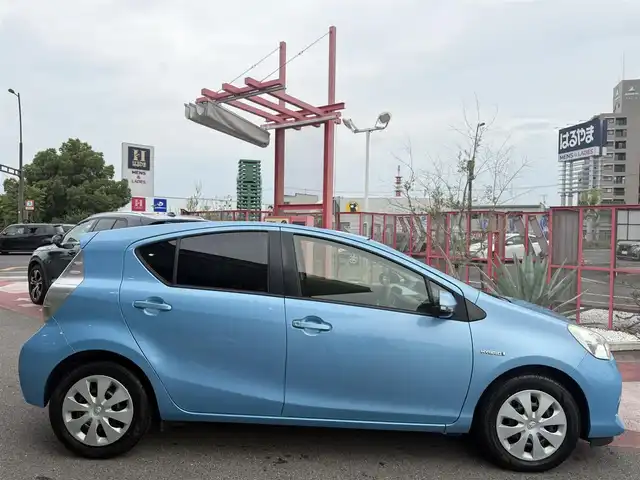 トヨタ アクア S 香川県 2013(平25)年 12.4万km クールソーダメタリック 純正SDナビ/CD/Bluetooth/ワンセグ/バックカメラ/スマートキー/プッシュスタート/前席シートヒーター/純正マット/ETC