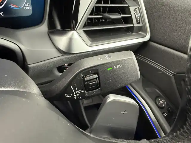 ＢＭＷ ＢＭＷ ３２０ｄ xDrive Mスポーツ EDジョイ+ 愛知県 2021(令3)年 2.8万km アルピンホワイトⅢ 4WD/ディーゼルターボ/コンフォートパッケージ/　　・パワートランクリッド/　　・サンプロテクション/純正14.9インチナビ/Bluetooth対応/全方位カメラ/ドライブレコーダー/ETC/革巻きステアリング/ステアリングリモコン/パドルシフト/本革シート/パワーシート/シートポジションメモリ機能/シートヒーター/純正LEDヘッドライト/フォグランプ/純正18インチアルミホイール/取扱説明書/保証書/スペアキー