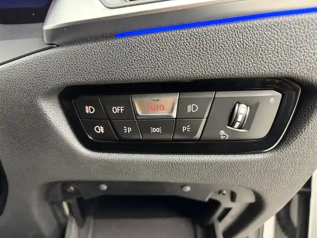 ＢＭＷ ＢＭＷ ３２０ｄ xDrive Mスポーツ EDジョイ+ 愛知県 2021(令3)年 2.8万km アルピンホワイトⅢ 4WD/ディーゼルターボ/コンフォートパッケージ/　　・パワートランクリッド/　　・サンプロテクション/純正14.9インチナビ/Bluetooth対応/全方位カメラ/ドライブレコーダー/ETC/革巻きステアリング/ステアリングリモコン/パドルシフト/本革シート/パワーシート/シートポジションメモリ機能/シートヒーター/純正LEDヘッドライト/フォグランプ/純正18インチアルミホイール/取扱説明書/保証書/スペアキー