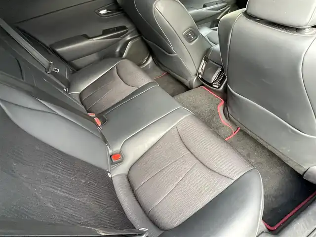 トヨタ クラウン ハイブリッド RS Four リミテッド 長野県 2020(令2)年 10.8万km ホワイトパールクリスタルシャイン 4WD/純正ナビ/・Bluetooth/TV/CD/DVD/全方位バックカメラ/純正ETC/サンルーフ/社外ドライブレコーダ前後/純フロアマット/前席パワーシート/ハーフレザーシート/前席シートヒーター/純正18インチAW/LEDオートライト/オートマチックハイビーム/BSM/ステアリングヒーター/デジタルインナーミラー正/ヘッドアップディスプレイ/社外マフラー/GPSレーダー/クルーズコントロール追走あり/スペアキー1本/スマートキー/取り扱い説明書/保証書