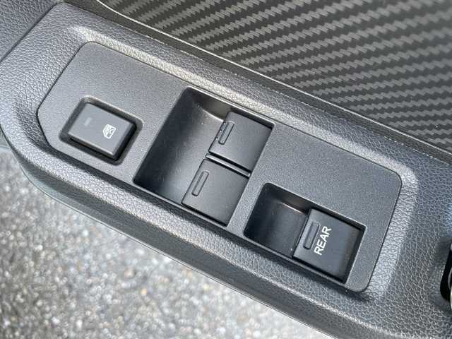 ホンダ Ｓ６６０ α 石川県 2018(平30)年 1.3万km パール クルーズコントロール　スマートキー　プッシュスタート　ＬＥＤヘッドライト　ＥＴＣ　電動ミラー　純正アルミホイール　６速ＭＴ
