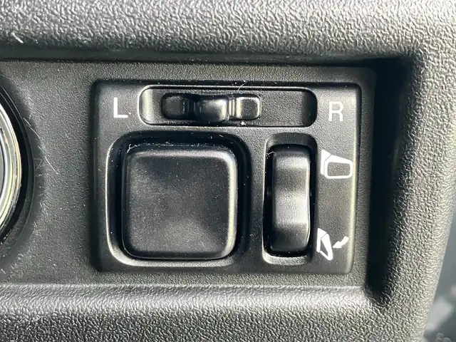 スズキ ジムニー XC 静岡県 2025(令7)年 1万km ブルーイッシュブラックパール3 エンジンスタートボタン/パワーステアリング/パワーウィンドウ/保証書/４ＷＤ/ターボ/アイドリングストップ/スマートキー/オートエアコン/クルーズコントロール/布シート/前席シートヒーター/背面タイヤ/純正アルミホイール/ＡＢＳ/横滑り防止装置/コーナーセンサー/センターデフロック/レーンキープアシスト/オートライト/オートマチックハイビーム/ダウンヒルアシストコントロール/Ｗ+サイドエアバッグ/衝突軽減システム