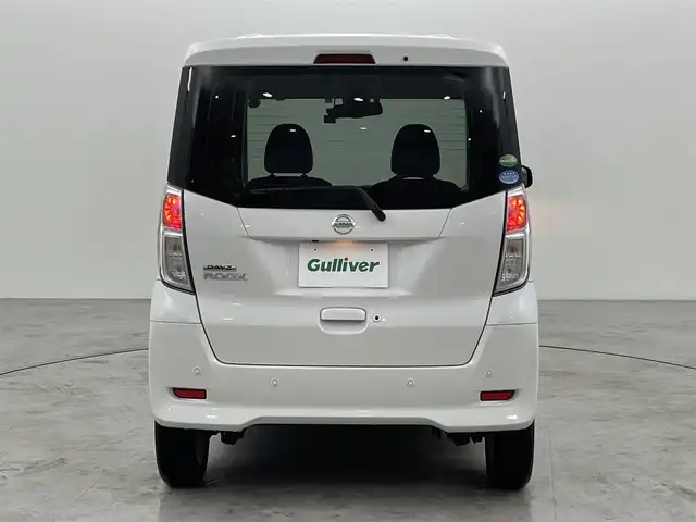 日産 デイズ ルークス X Vセレクション 福岡県 2019(平31)年 3.2万km ホワイトパール 社外ナビ（ＴＶ）　/アラウンドビューモニター　/ＥＴＣ　/前方ドライブレコーダー　/コーナーセンサー　/エマージェンシーブレーキ　/横滑り防止装置　/アイドリングストップ　/片側電動スライドドア　/純正１４インチＡＷ