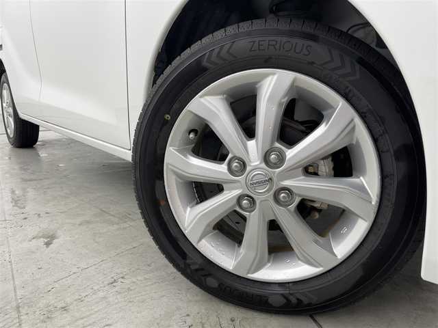 日産 デイズ ルークス X Vセレクション 福岡県 2019(平31)年 3.2万km ホワイトパール 社外ナビ（ＴＶ）　/アラウンドビューモニター　/ＥＴＣ　/前方ドライブレコーダー　/コーナーセンサー　/エマージェンシーブレーキ　/横滑り防止装置　/アイドリングストップ　/片側電動スライドドア　/純正１４インチＡＷ
