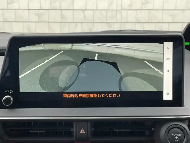 トヨタ プリウス Z 愛知県 2023(令5)年 1.7万km プラチナホワイトパールマイカ 60プリウス Zグレード （2000ccハイブリッド）/・純正ディスプレイオーディオ（ナビ機能付き）/・フルセグテレビ/・Bluetooth/USB接続機能/・ETC2.0/・合成皮革シート/・パワーシート（運転席）/・シートヒーター（運転席・助手席）/・シートベンチレーション（運転席・助手席）/・パワーバックドア/・純正上級フロアマット/・純正19インチアルミホイール/・純正LEDヘッドライト/・オートマチックハイビーム/・衝突軽減ブレーキ/・レーンキープアシスト/・ブラインドスポットモニター/・アダプティブクルーズコントロール/・電動パーキングブレーキ/・ブレーキホールド/・アドバンスドパーク/・純正デジタルインナーミラー/・スマートキー/・オートエアコン