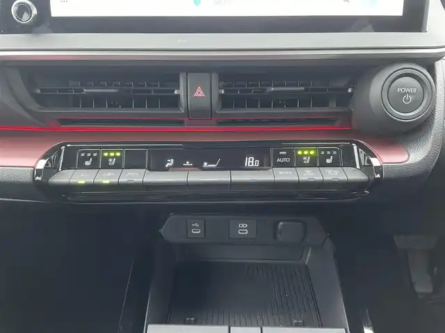 トヨタ プリウス Z 愛知県 2023(令5)年 1.7万km プラチナホワイトパールマイカ 60プリウス Zグレード （2000ccハイブリッド）/・純正ディスプレイオーディオ（ナビ機能付き）/・フルセグテレビ/・Bluetooth/USB接続機能/・ETC2.0/・合成皮革シート/・パワーシート（運転席）/・シートヒーター（運転席・助手席）/・シートベンチレーション（運転席・助手席）/・パワーバックドア/・純正上級フロアマット/・純正19インチアルミホイール/・純正LEDヘッドライト/・オートマチックハイビーム/・衝突軽減ブレーキ/・レーンキープアシスト/・ブラインドスポットモニター/・アダプティブクルーズコントロール/・電動パーキングブレーキ/・ブレーキホールド/・アドバンスドパーク/・純正デジタルインナーミラー/・スマートキー/・オートエアコン