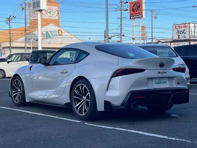 トヨタ スープラ SZ－R 静岡県 2024(令6)年 1.6万km パール 純正ナビ/USB/Bluetooth/JBLサウンド/レーダークルーズコントロール/バックカメラ/ETC/ハーフレザーシート/パワーシート/シートヒーター/HKSマフラー/プッシュスタート/スマートキー/オートライト/LEDライト