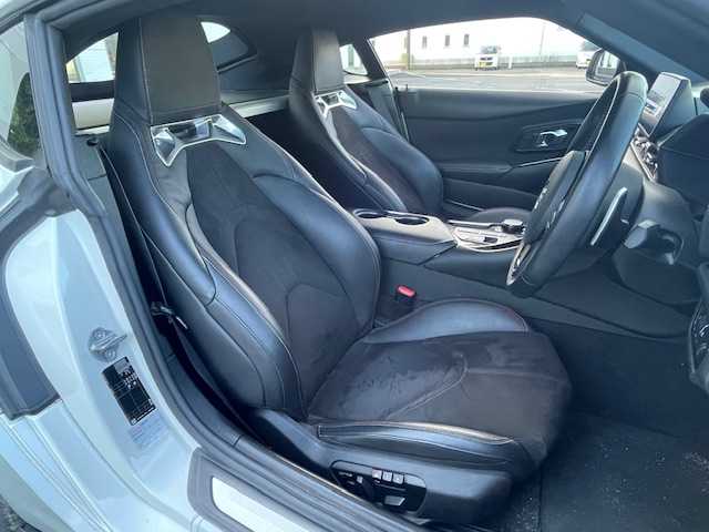 トヨタ スープラ SZ－R 静岡県 2024(令6)年 1.6万km パール 純正ナビ/USB/Bluetooth/JBLサウンド/レーダークルーズコントロール/バックカメラ/ETC/ハーフレザーシート/パワーシート/シートヒーター/HKSマフラー/プッシュスタート/スマートキー/オートライト/LEDライト