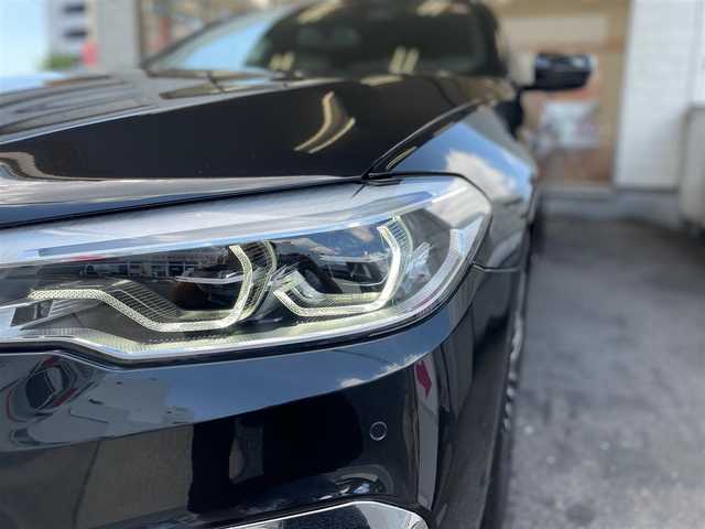ＢＭＷ ５３０ｅ Mスポーツアイパフォーマンス 愛知県 2019(令1)年 1.7万km サファイアブラックP /当店買取/禁煙/充電ケーブルあり/ターボ//純正HDDナビ//本革シート/黒ウッドパネル/Mスポーツステアリング//フルセグTV/CD/DVD/USB/Bluetooth/ミラーリング//インテリジェントセーフティ//レーンキープ/衝突軽減ブレーキ/BSM/ACC//ハンズフリーパワートランク//全席シートヒーター/前席パワーシート//クリアランスソナー/横滑り防止//EDrive/ECOPRO/COMFORT/SPORTモード//ミラー一体型ETC//純正19AWMスポーツ//LEDヘッド/LEDフォグ/バックフォグ/Aライト/AHB//Aブレーキホールド//保証書/取説/スペアキー