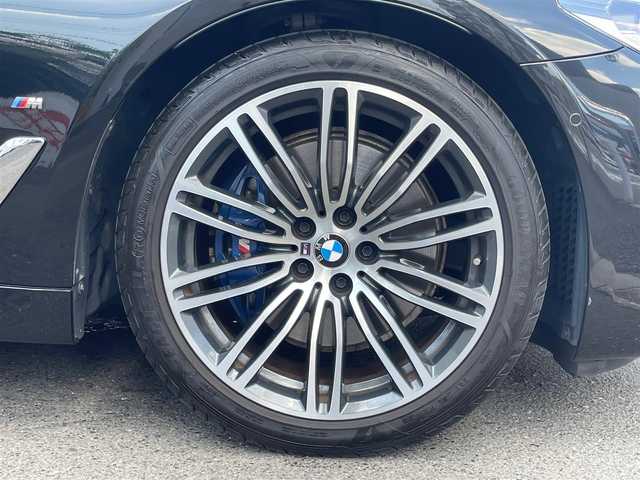 ＢＭＷ ５３０ｅ Mスポーツアイパフォーマンス 愛知県 2019(令1)年 1.7万km サファイアブラックP /当店買取/禁煙/充電ケーブルあり/ターボ//純正HDDナビ//本革シート/黒ウッドパネル/Mスポーツステアリング//フルセグTV/CD/DVD/USB/Bluetooth/ミラーリング//インテリジェントセーフティ//レーンキープ/衝突軽減ブレーキ/BSM/ACC//ハンズフリーパワートランク//全席シートヒーター/前席パワーシート//クリアランスソナー/横滑り防止//EDrive/ECOPRO/COMFORT/SPORTモード//ミラー一体型ETC//純正19AWMスポーツ//LEDヘッド/LEDフォグ/バックフォグ/Aライト/AHB//Aブレーキホールド//保証書/取説/スペアキー