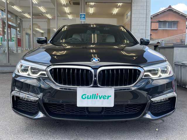 ＢＭＷ ５３０ｅ Mスポーツアイパフォーマンス 愛知県 2019(令1)年 1.7万km サファイアブラックP /当店買取/禁煙/充電ケーブルあり/ターボ//純正HDDナビ//本革シート/黒ウッドパネル/Mスポーツステアリング//フルセグTV/CD/DVD/USB/Bluetooth/ミラーリング//インテリジェントセーフティ//レーンキープ/衝突軽減ブレーキ/BSM/ACC//ハンズフリーパワートランク//全席シートヒーター/前席パワーシート//クリアランスソナー/横滑り防止//EDrive/ECOPRO/COMFORT/SPORTモード//ミラー一体型ETC//純正19AWMスポーツ//LEDヘッド/LEDフォグ/バックフォグ/Aライト/AHB//Aブレーキホールド//保証書/取説/スペアキー