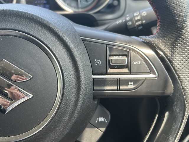 スズキ スイフト スポーツ セーフティPKG 鳥取県 2018(平30)年 9.6万km チャンピオンイエロー デュアルセンサーブレーキサポート/純正ナビ【CN-RZ73W】/・フルセグ/・Bluetooth/・CD/DVD/スマートキー/プッシュスタート/ビルトインETC/クルーズコントロール/D席シートヒーター/純正17AW/ABS/横滑り防止装置/レーンキープアシスト/オートライト/LEDヘッドライト/W&サイドエアバック/カーテンエアバック