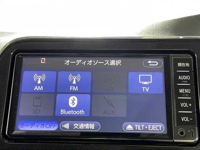 トヨタ シエンタ X 沖縄県 2016(平28)年 2.8万km シルバーM 県外仕入　/禁煙車　/純正ナビ　ワンセグ　Ｂｌｕｅｔｏｏｔｈ　ＤＶＤ　ＣＤ　/バックカメラ　/スマートキー/プッシュスタート/プリクラッシュセーフティ　/レーンディパーチャーアラート　/オートハイビーム　/パワースライドドア　/コーナーセンサー/ビルトインETC/ステアリングリモコン/ドアバイザー