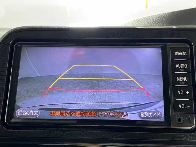 トヨタ シエンタ X 沖縄県 2016(平28)年 2.8万km シルバーM 県外仕入　/禁煙車　/純正ナビ　ワンセグ　Ｂｌｕｅｔｏｏｔｈ　ＤＶＤ　ＣＤ　/バックカメラ　/スマートキー/プッシュスタート/プリクラッシュセーフティ　/レーンディパーチャーアラート　/オートハイビーム　/パワースライドドア　/コーナーセンサー/ビルトインETC/ステアリングリモコン/ドアバイザー