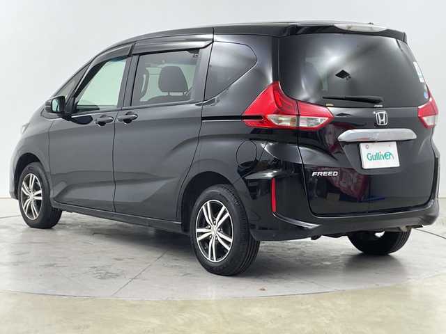 ホンダ フリード G 道央・札幌 2017(平29)年 15.9万km クリスタルブラックパール ・4WD/ワンオーナー/・純正Gathersインターナビ/・CD/SD/ワンセグTV/・Bluetooth接続/・純正エンジンスターター/・片側パワースライドドア/・ビルトインETC/・フロントワイパーデアイサー/・前席シートヒーター/・ステアリングスイッチ/・横滑り防止装置/・サイドロールサンシェード/・電動格納ミラー/ウィンカーミラー/・ヘッドライトレベライザー/ドアバイザー/・プッシュスタート/スマートキー