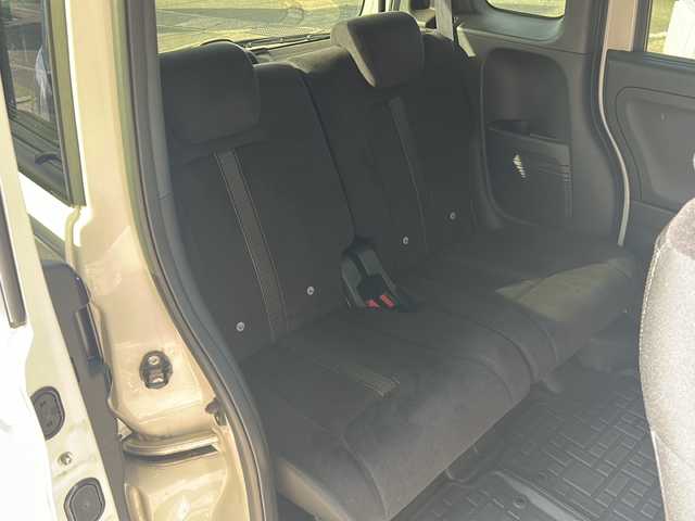 ホンダ Ｎ ＢＯＸ カスタム G L ホンダセンシング 静岡県 2018(平30)年 6.5万km プレミアムホワイトパールⅡ 純正ナビ/・CD/DVD/・MSV/SD/・FM/AM/・フルセグTV/・Bluetooth/・iPod/・USB/・HDMI/・AUX/ホンダセンシング/●衝突軽減ブレーキ〈CMBS〉/●誤発進抑制機能/●後方誤発進抑制機能/●歩行者事故低減ステアリング/●路外逸脱抑制機能/●ACC〈アダプティブ・クルーズ・コントロール〉/●LKAS〈車線維持支援システム〉/●オートハイビーム/●先行車発進お知らせ機能/●標識認識機能/主要装備/・バックカメラ/・片側パワースライドドア/・ドライブレコーダー/・サイドカーテンエアバッグ/・オートライト/・ＬＥＤヘッドライト/・フォグランプ/・横滑り防止装置/・ステアリングリモコン