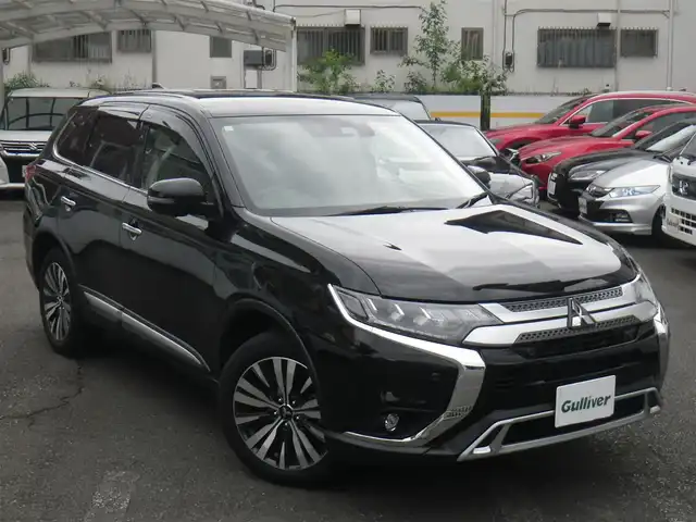 三菱 アウトランダー 24G 神奈川県 2019(令1)年 3.6万km アメジストブラック 4WD/ワンオーナー/純正SDナビ　フルセグTV/（Bluetooth/USB/DVD再生可/Mキャッチャー/SD）/マルチアラウンドモニター/クリアランスソナー/レーダークルーズコントロール/パワーバックドア/衝突軽減ブレーキ/車線逸脱警報/オートマチックハイビーム/誤発進抑制機能/ステアリングヒーター/LEDヘッドランプ/LEDフォグランプ/ドライブレコーダー/パドルシフト/スマートキーx2/ETC/取説書/保証書/点検記録/R2/5  R3/5  R4/5  R5/5  R6/4/6ヶ月点検記録/R2/11  R4/1  R4/12  R5/11