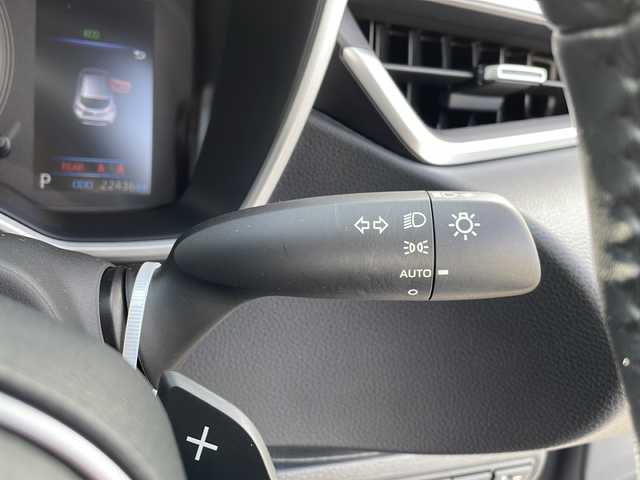 トヨタ カローラ スポーツ G 千葉県 2018(平30)年 2.2万km ホワイトパールクリスタルシャイン トヨタセーフティセンス/・プリクラッシュセーフティ/・レーントレーシングアシスト/・ロードサインアシスト/・オートハイビーム/純正9インチSDナビ/CD BT MSV フルセグ/バックカメラ/レーダークルーズコントロール/LEDオートライト/純正15インチアルミホイール/パドルシフト/ブレーキホールド/パーキングアシスト/プッシュスタート/スマートキー/ETC