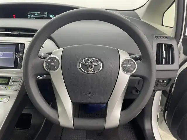 トヨタ プリウス S ツーリングセレクション 宮城県 2013(平25)年 4.9万km ホワイトパールクリスタルシャイン 純正ナビ　/バックカメラ　/ＥＴＣ　/ＨＩＤヘッドランプ　/オートライト　/フルセグＴＶ　/ＣＤ／ＤＶＤ　/Ｂｌｕｅｔｏｏｔｈオーディオ　/スマートキー　/純正１７インチアルミホイール/フルオートエアコン/禁煙車