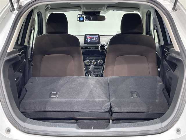マツダ マツダ２ 15S プロアクティブ 愛知県 2020(令2)年 2.7万km セラミックM 純正ナビ　/（Bluetooth/CarPlay/フルセグTV/AUX/USB/CD・DVD再生）/衝突軽減ブレーキ　/シートヒーター　/ブラインドスポットモニター　/ＬＥＤヘッドライト　/ＥＴＣ　/ヘッドアップディスプレイ　/パーキングセンサー　/バックカメラ　/ドライブレコーダー　/レーンキープアシスト/アイドリングストップ/プッシュスタート/　　-スマートキー/純正フロアマット
