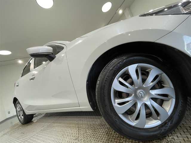 マツダ マツダ２ 15S プロアクティブ 愛知県 2020(令2)年 2.7万km セラミックM 純正ナビ　/（Bluetooth/CarPlay/フルセグTV/AUX/USB/CD・DVD再生）/衝突軽減ブレーキ　/シートヒーター　/ブラインドスポットモニター　/ＬＥＤヘッドライト　/ＥＴＣ　/ヘッドアップディスプレイ　/パーキングセンサー　/バックカメラ　/ドライブレコーダー　/レーンキープアシスト/アイドリングストップ/プッシュスタート/　　-スマートキー/純正フロアマット
