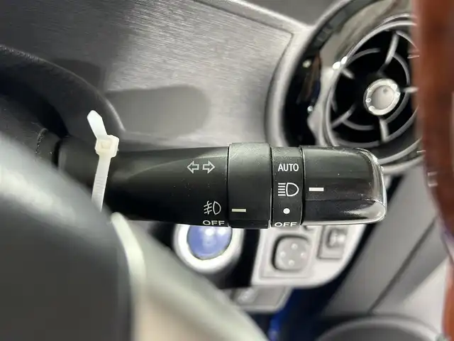 トヨタ アクア S 福島県 2014(平26)年 6.7万km コバルトブルーメタリック 純正7インチナビ/フルセグTV/Bluetooth/TRDエアロ/クルーズコントロール/横滑り防止装置/オートライト/HIDヘッドライト/フォグライト/ビルトインETC/運転席・助手席シートヒーター/社外16インチアルミホイール/純正フロアマット/ISOFIX対応シート/スマートキー/スペアキー×1/プッシュスタート/光軸調整ダイアル/電動格納ミラー