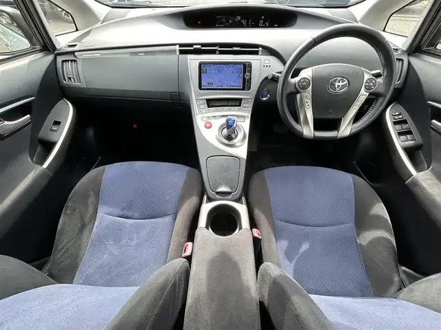 トヨタ プリウス ＰＨＶ S 東京都 2013(平25)年 4.1万km シルバーM 純正ナビ/フルセグTV/Bluetoothオーディオ/DVD再生/バックカメラ/ETC/スマートキー/ドライブレコーダー/前席シートヒーター/ステアリングヒーター/HIDヘッドランプ