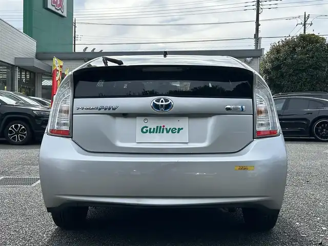 トヨタ プリウス ＰＨＶ S 東京都 2013(平25)年 4.1万km シルバーM 純正ナビ/フルセグTV/Bluetoothオーディオ/DVD再生/バックカメラ/ETC/スマートキー/ドライブレコーダー/前席シートヒーター/ステアリングヒーター/HIDヘッドランプ