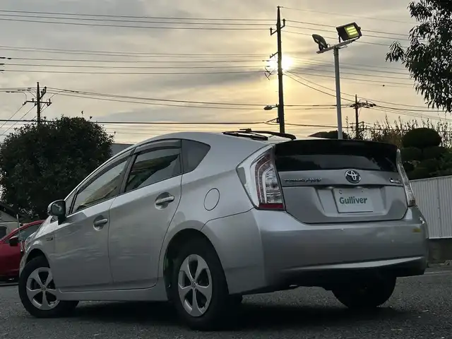 トヨタ プリウス ＰＨＶ S 東京都 2013(平25)年 4.1万km シルバーM 純正ナビ/フルセグTV/Bluetoothオーディオ/DVD再生/バックカメラ/ETC/スマートキー/ドライブレコーダー/前席シートヒーター/ステアリングヒーター/HIDヘッドランプ