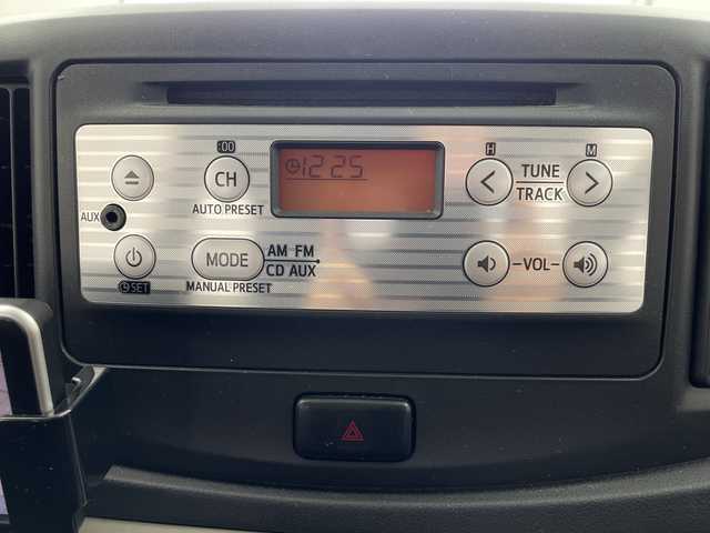 ダイハツ ミラ イース X メモリアルエディション 岐阜県 2013(平25)年 7.4万km アーバンナイトブルークリスタルメタリック 純正オーディオ/ (AM/FM/CD/AUX)/ポータブルナビ/エアコン/パワーウィンドウ/リモコンキー/純正アルミホイール/フロアマット/ドアバイザー/アイドリングストップ/革調シートカバー