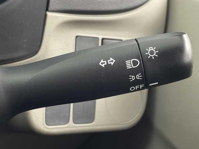 ダイハツ ミラ イース X メモリアルエディション 岐阜県 2013(平25)年 7.4万km アーバンナイトブルークリスタルメタリック 純正オーディオ/ (AM/FM/CD/AUX)/ポータブルナビ/エアコン/パワーウィンドウ/リモコンキー/純正アルミホイール/フロアマット/ドアバイザー/アイドリングストップ/革調シートカバー